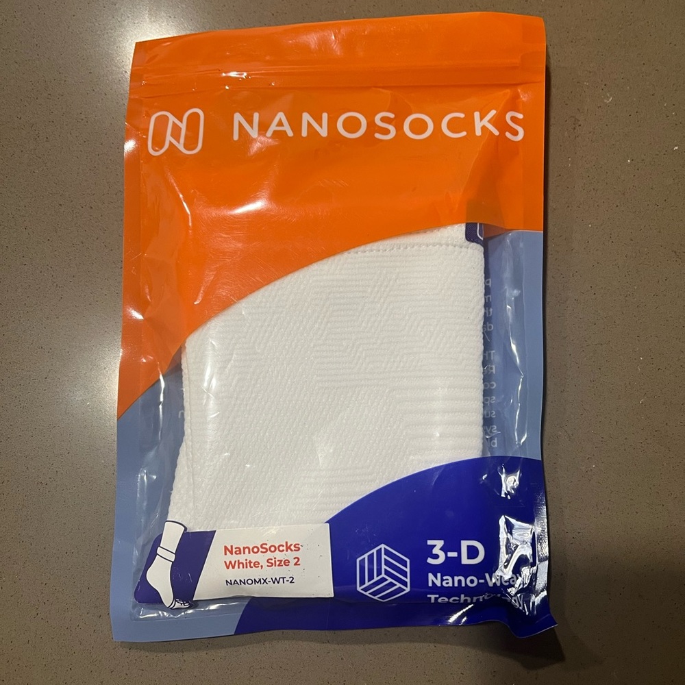 ✨White Nanosocks 1 pair size 2✨